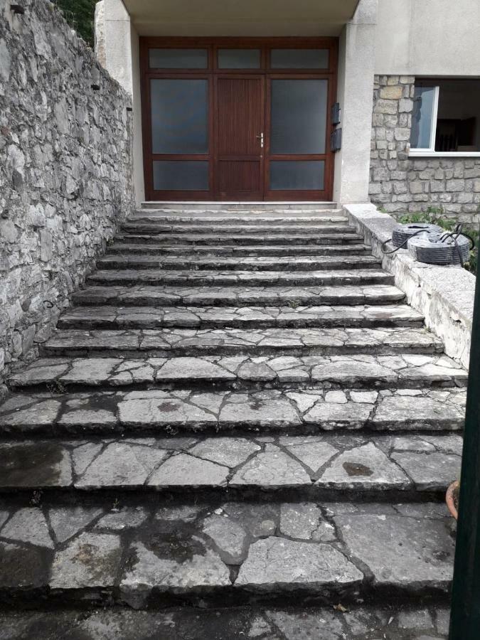 Casa Amelia Lägenhet Gargnano Exteriör bild
