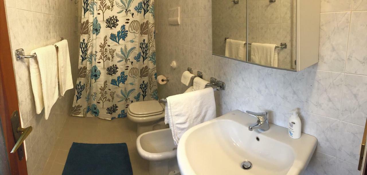 Casa Amelia Lägenhet Gargnano Exteriör bild